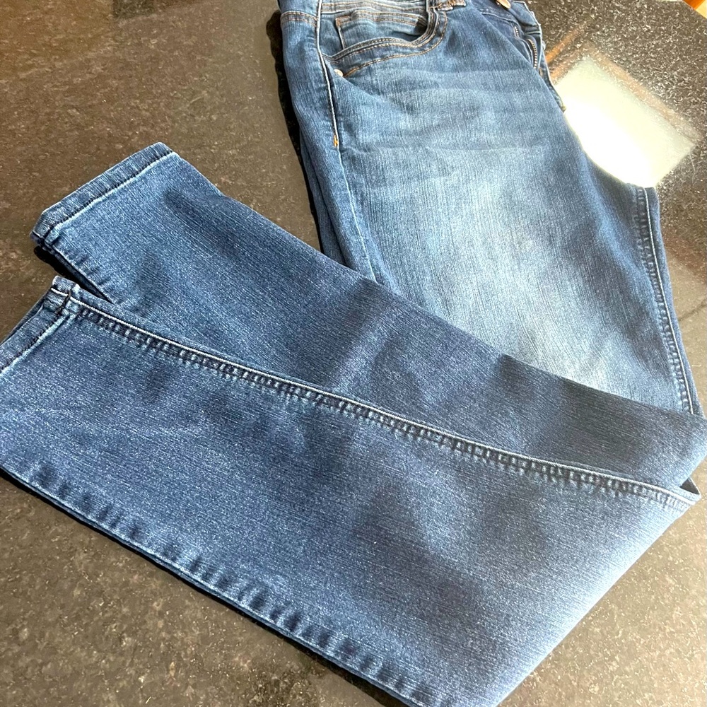 Democracy AB technology jeans